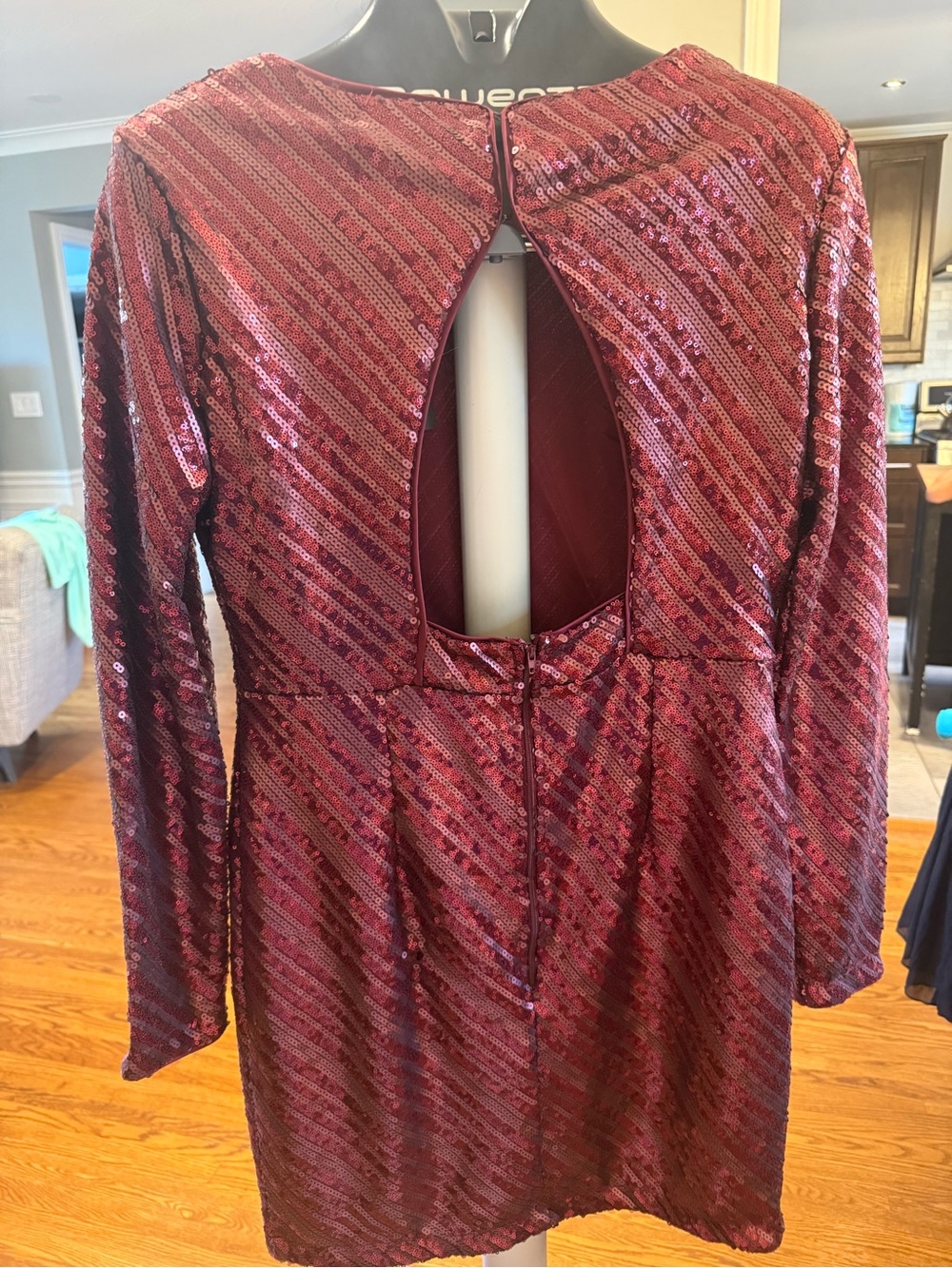 NWT Dynamite Winebar Sequin Long Sleeve Open Back Dress Size L - Picture 2 of 5